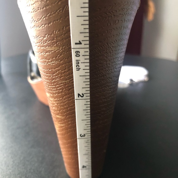 Steve Madden Vintage YO-YO Sandals - Picture 6 of 8